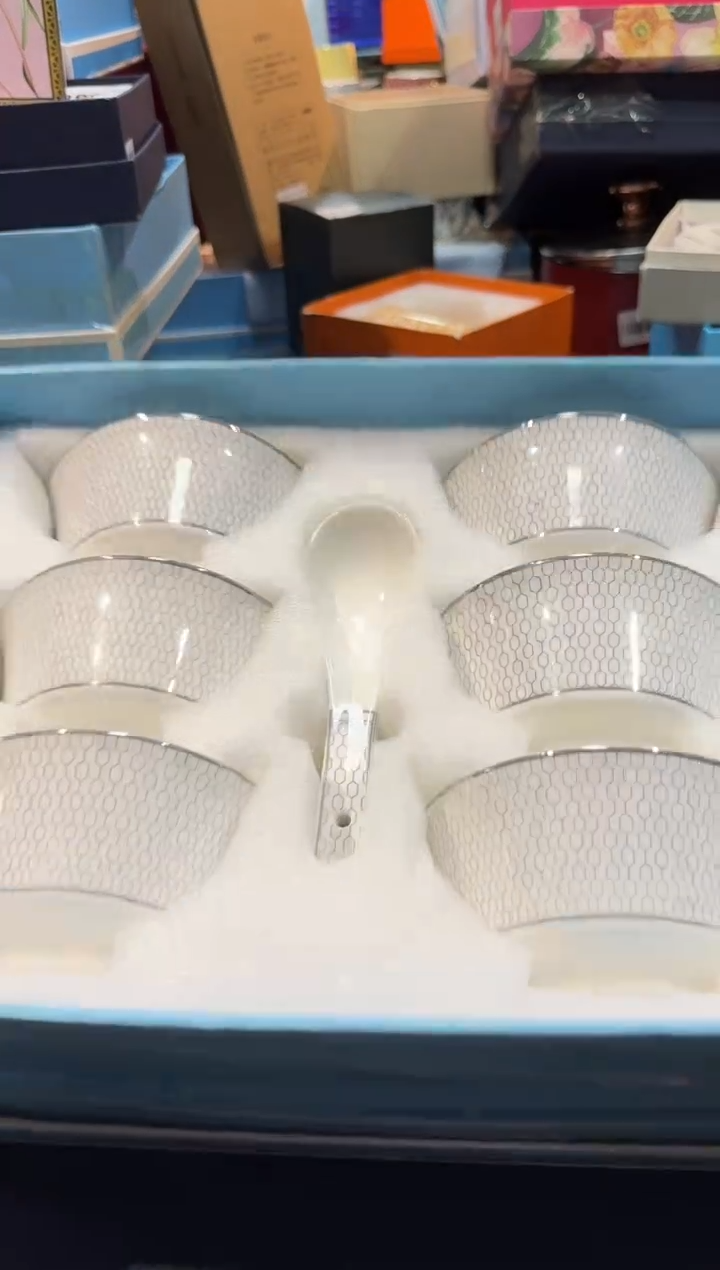 【闪购商品】碗B852-H1728全场正品，京东包邮