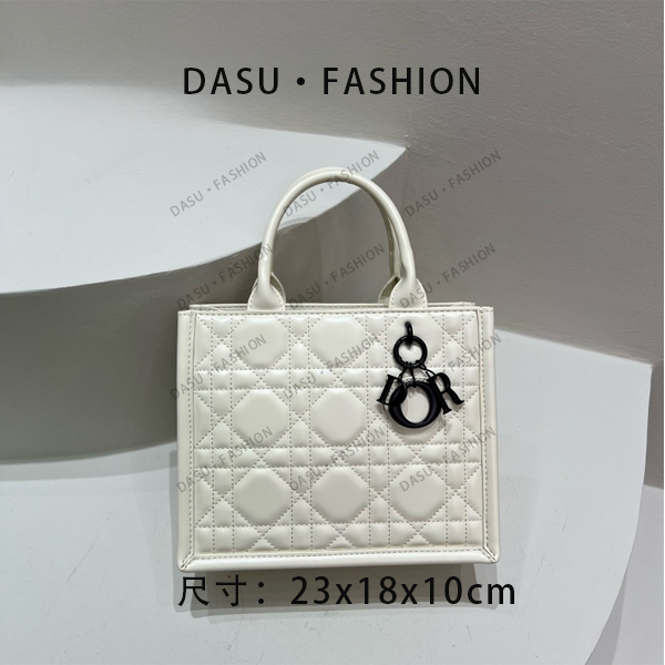 【苏总专属】ZT-95021-奶昔白女士时尚潮流气质小众腋下包斜挎包