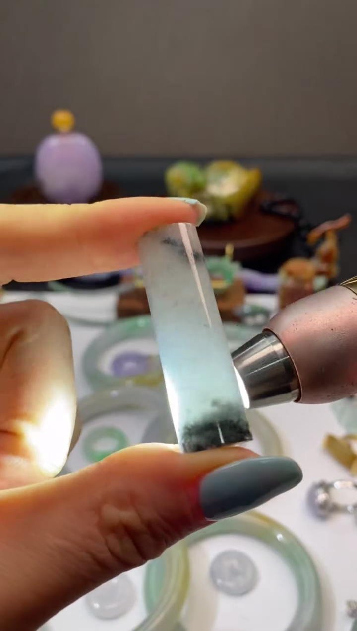 翡翠未镶嵌颈饰翡翠冰乌鸡无事牌