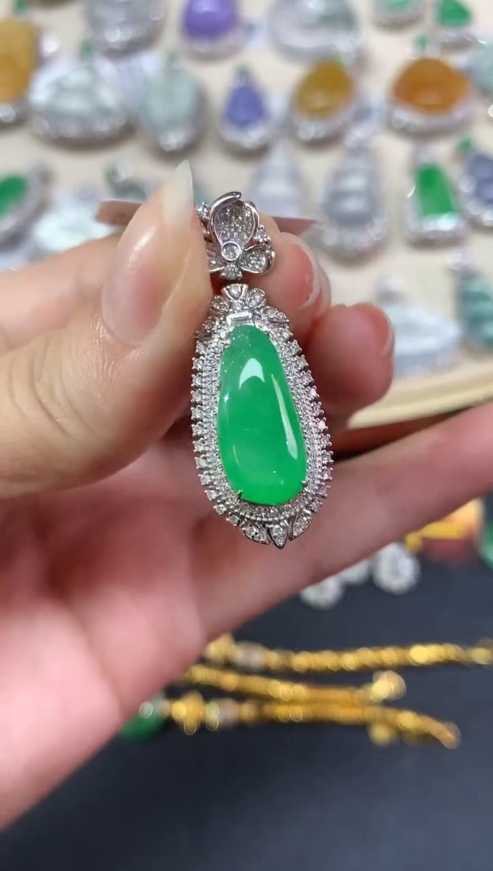 吊坠(不含链)18K金镶嵌翡翠吊坠(不含链)|13800