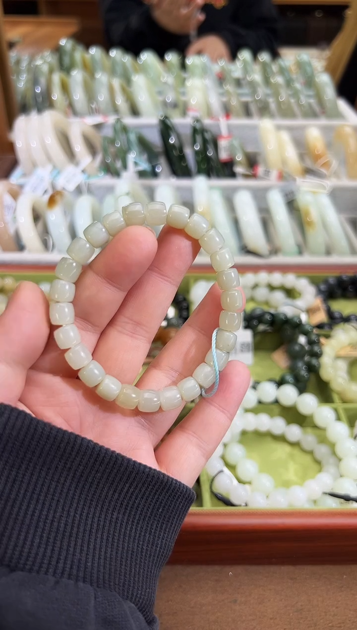 未镶嵌手串和田玉且末料青白玉直切手串卡7*8