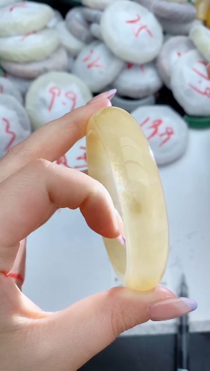 石英质玉手镯未镶嵌324+60/61