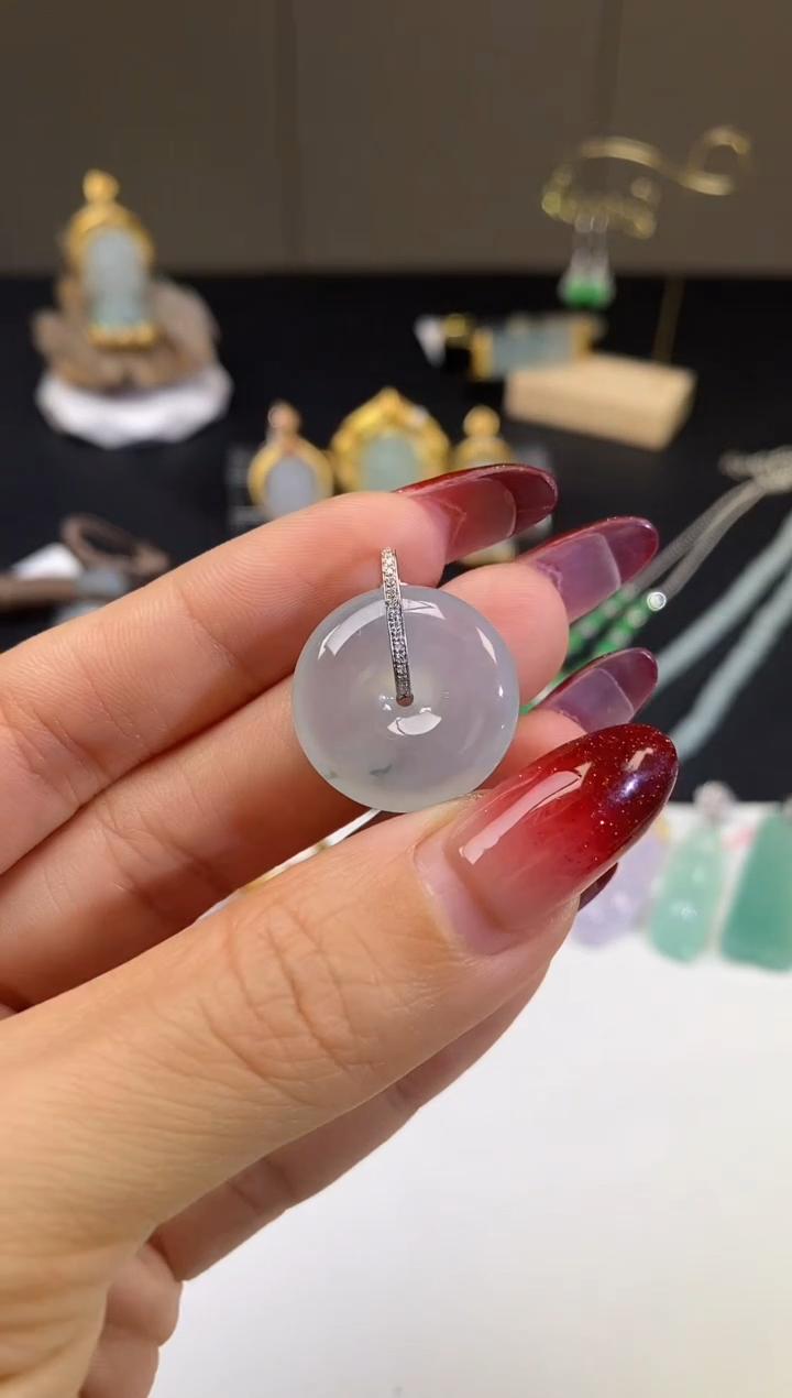 【闪购商品】翡翠吊坠(不含链)18K金镶嵌扣子