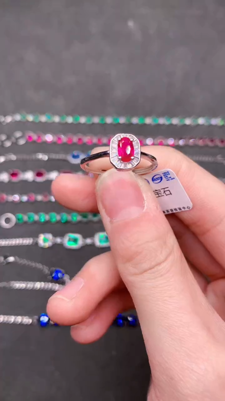 【闪购商品】红宝石戒指银S925镶嵌......