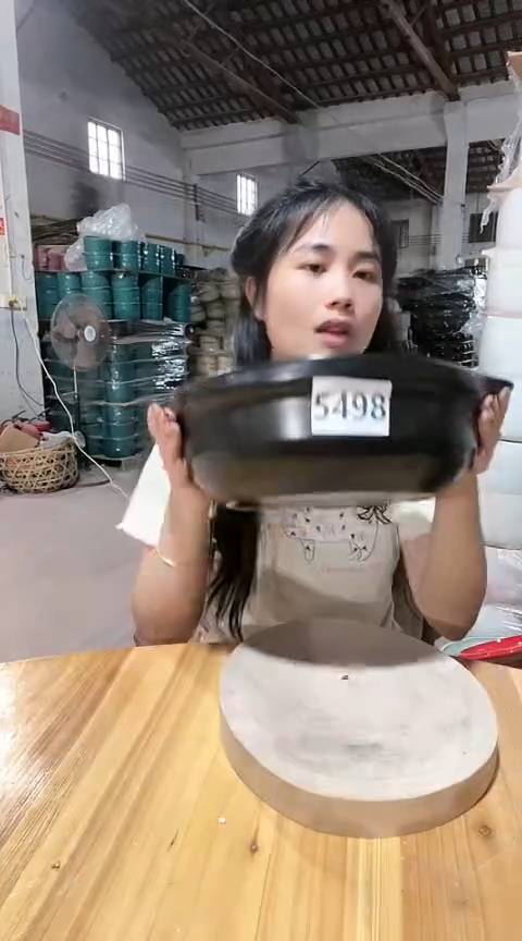 陶5498大瑕疵黑锅不带盖打磨不圆