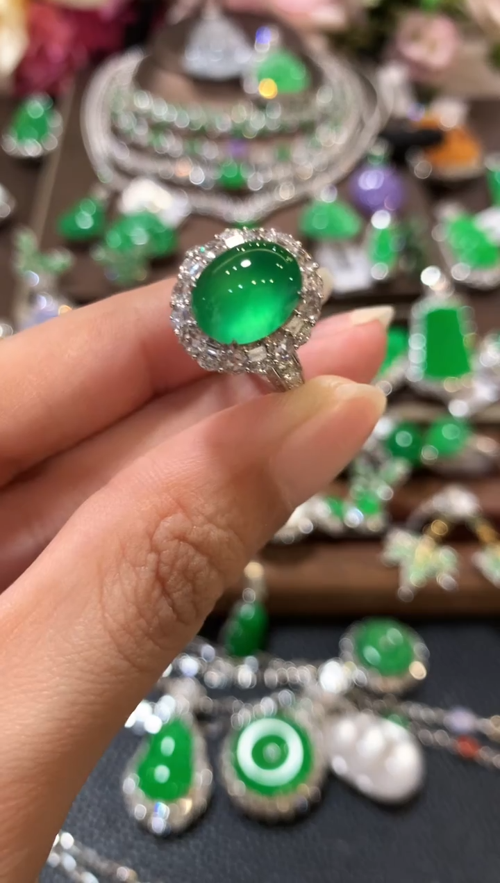 18K金镶嵌戒指翡翠z130   