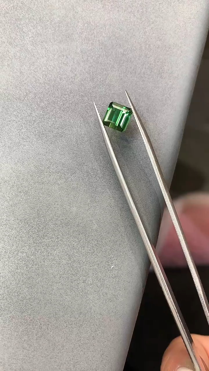 未镶嵌裸石碧玺电光绿碧玺裸石2.17ct