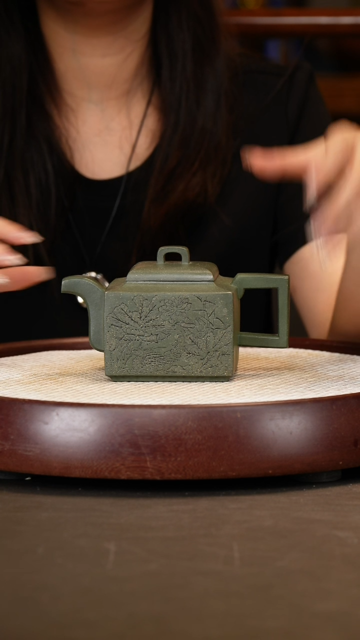 茶壶紫砂【王志刚】亚明四方+万山红遍画