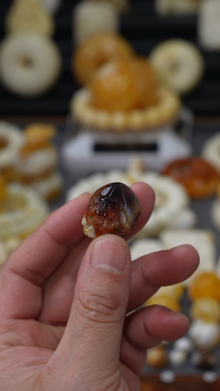 【闪购商品】琥珀裸石未镶嵌胡玩珠宝天然琥珀