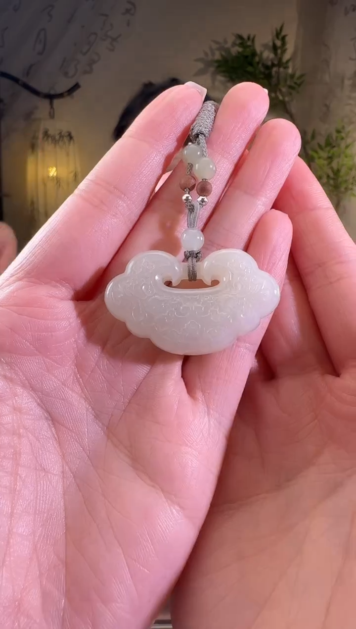 【闪购商品】和田玉颈饰未镶嵌平安锁