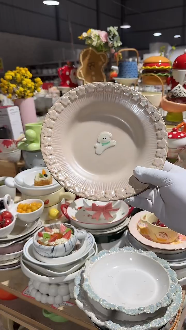 陶瓷小狗草帽深盘微瑕 凑满20元包邮