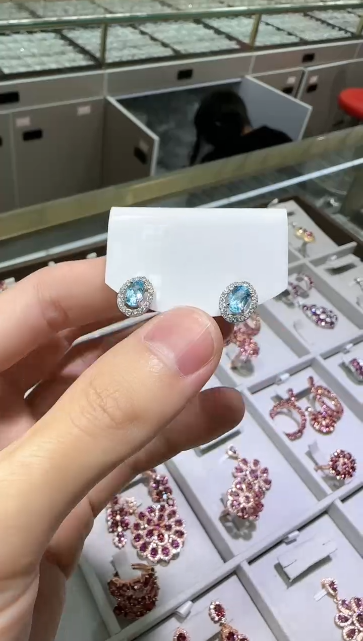 【闪购商品】托帕石耳饰银S925镶嵌4*6mm耳钉