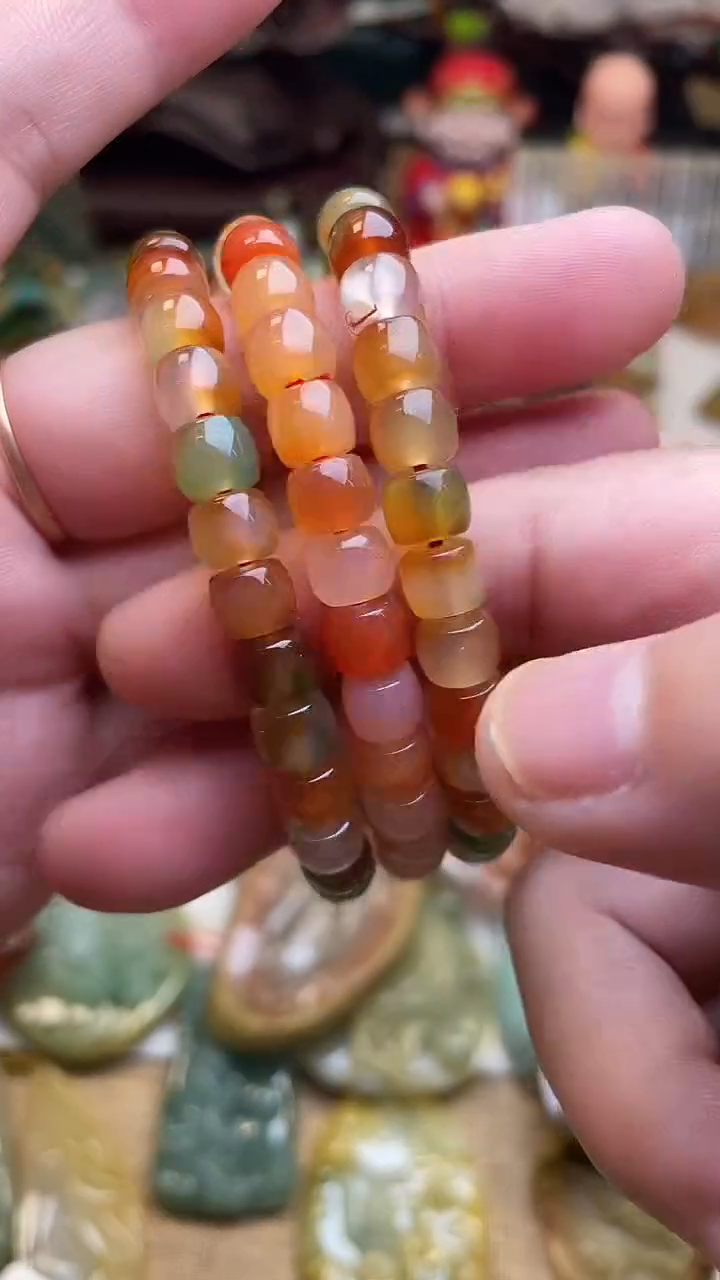 未镶嵌颈饰玛瑙/玉髓串随机发一