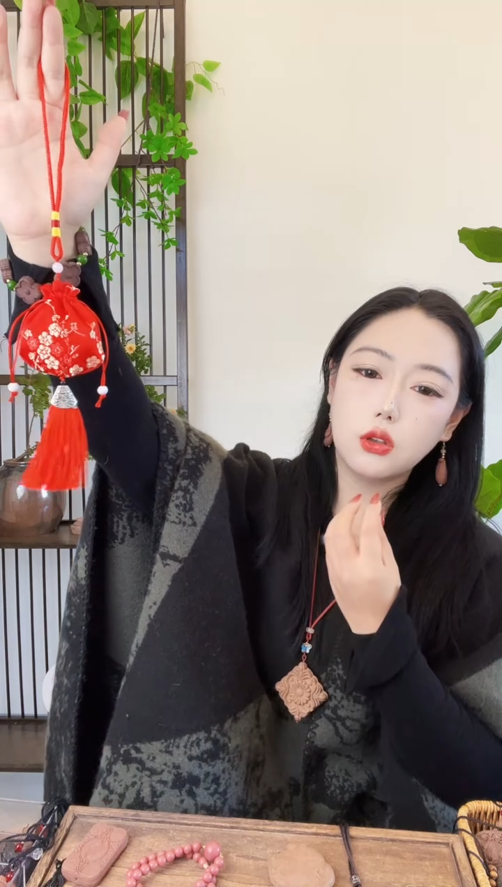 珠串健脾香方香囊      