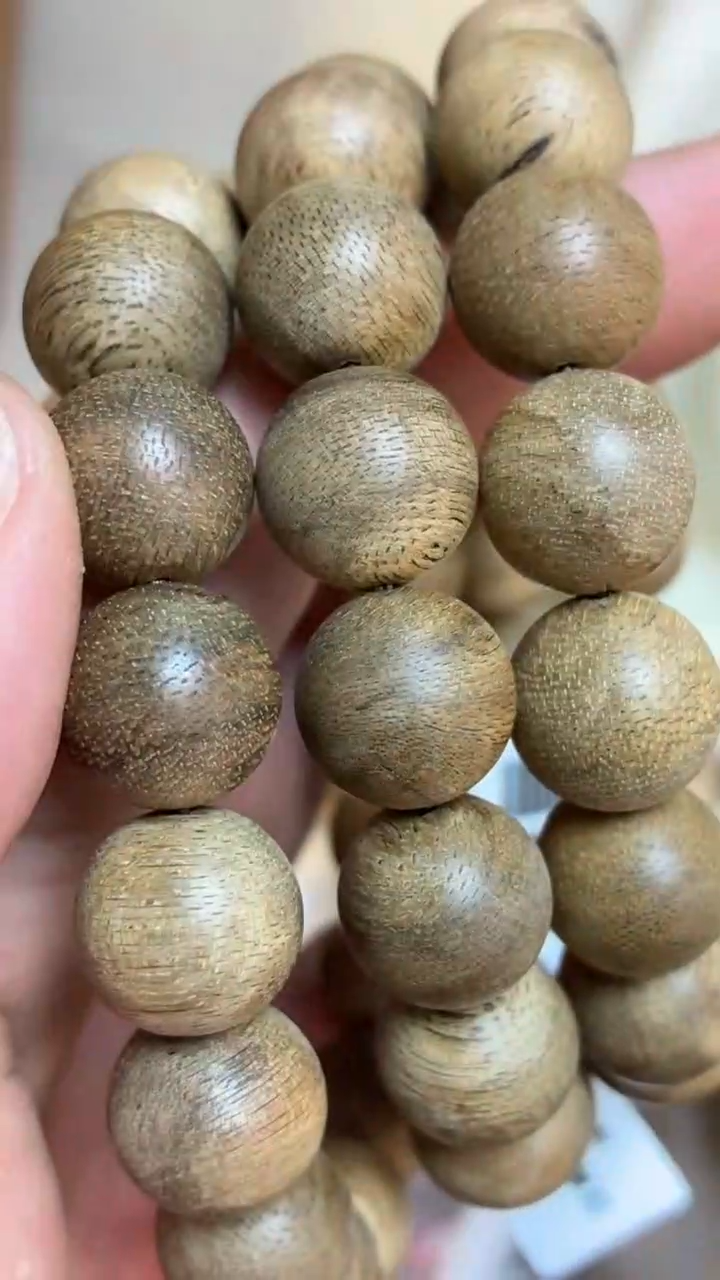 沉香手串 文莱圆珠单圈虫漏1.3+多样性发其一