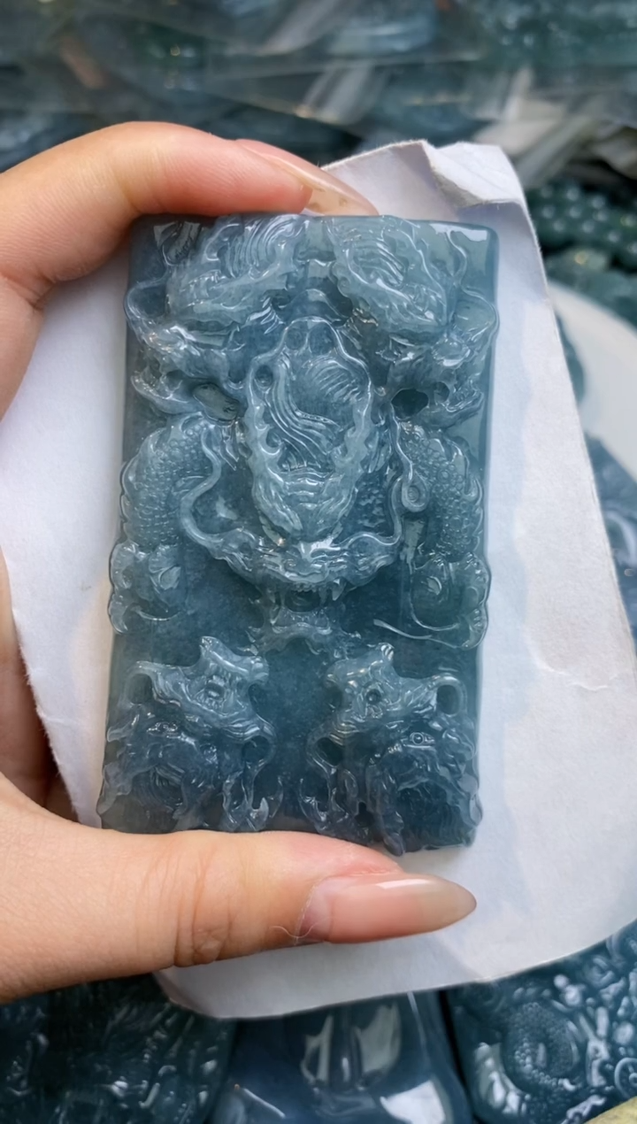 【闪购商品】翡翠颈饰未镶嵌           