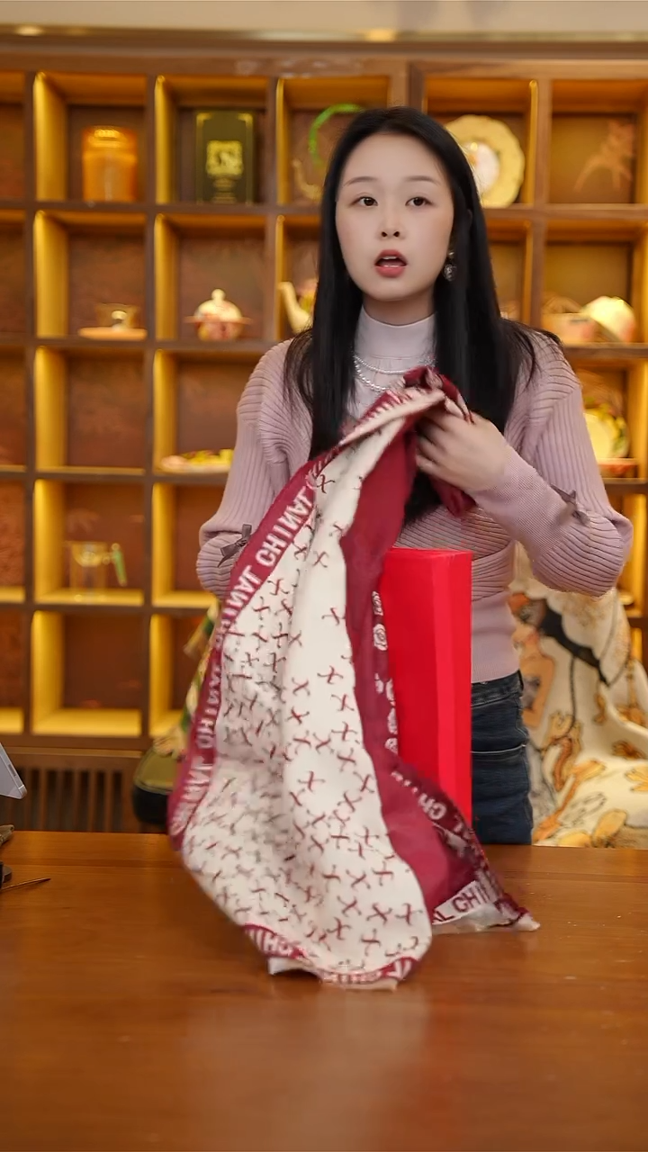 陶147-上海故事小山茶花围巾195cmx65cm-安可拉红-CF5813