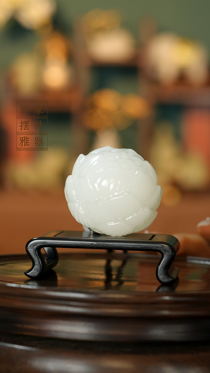 玉《好运莲莲》摆件