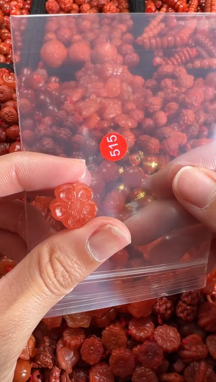 【闪购商品】南红玛瑙颈饰未镶嵌1