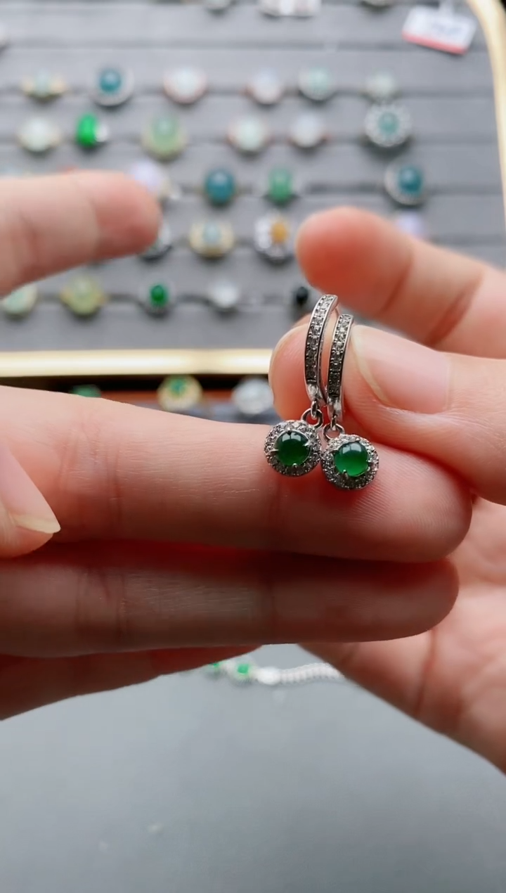 【闪购商品】翡翠耳饰银S925镶嵌一物一证