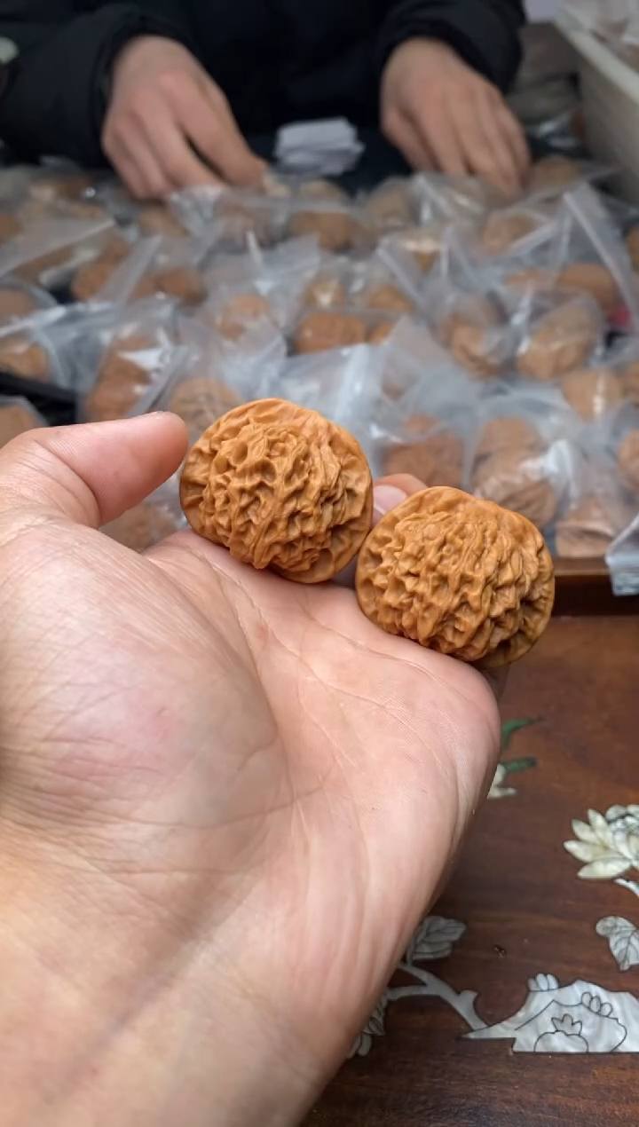 【闪购商品】文玩核桃吊坠A82号40尺天地