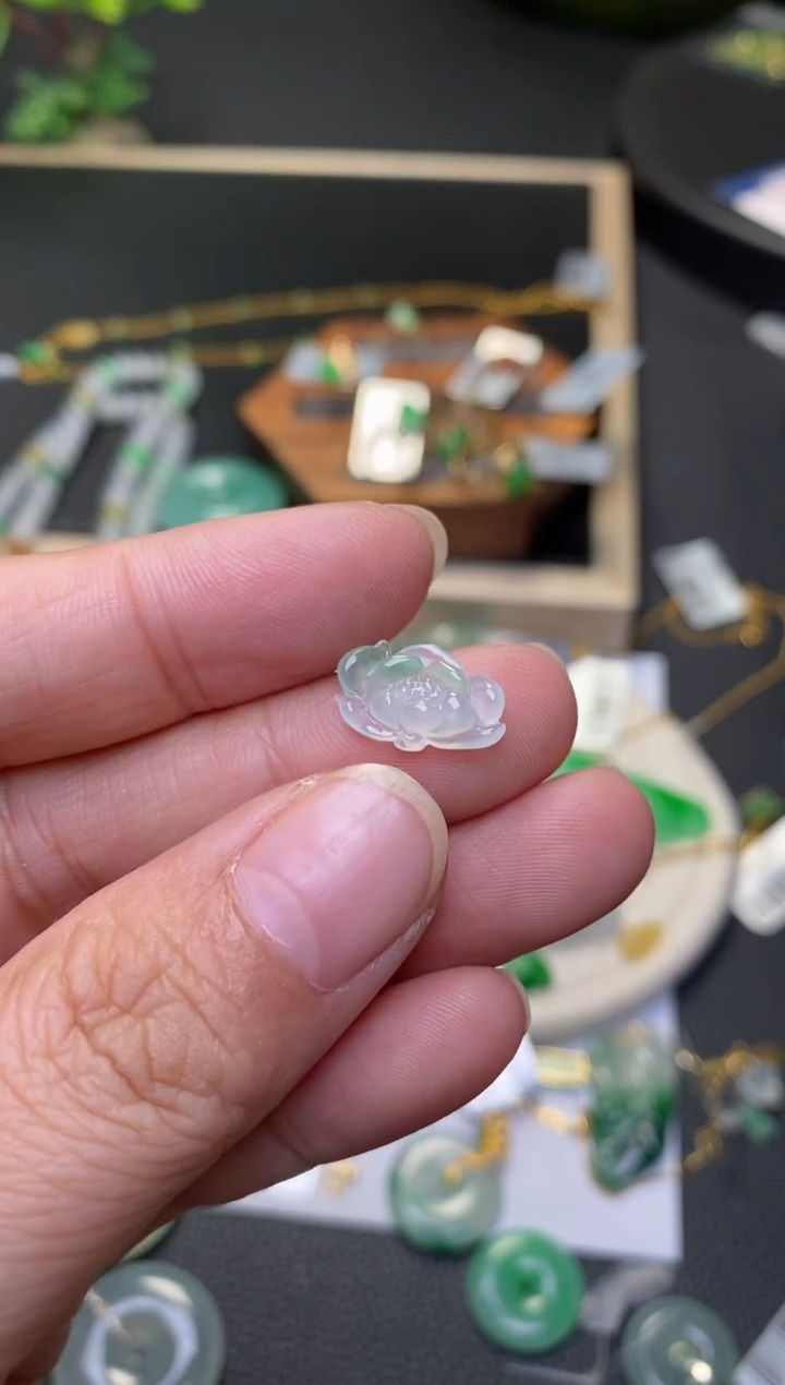 颈饰未镶嵌翡翠净货25724