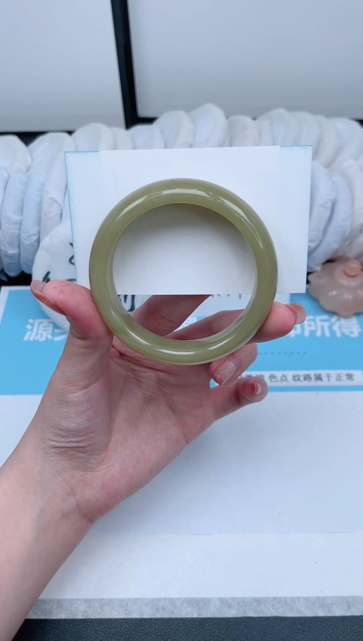 【闪购商品】石英质玉手镯未镶嵌120-54.8