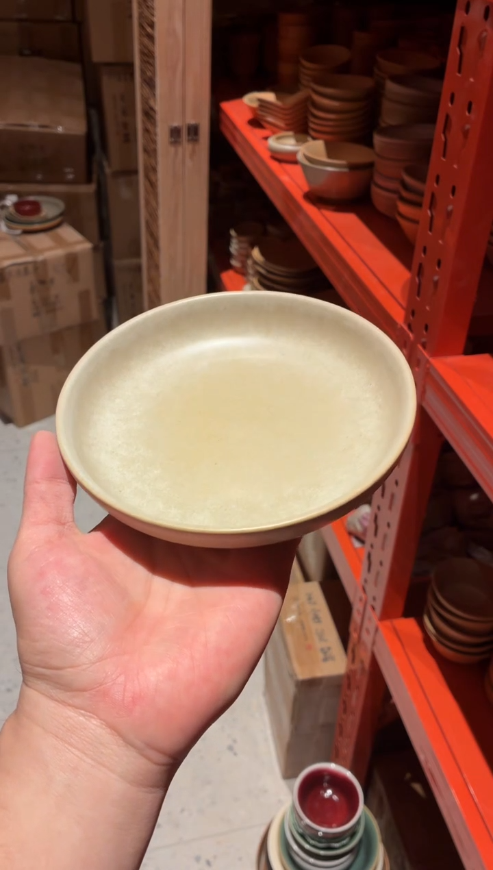 瓷片董****ʸ655米黄色立口小碟1个