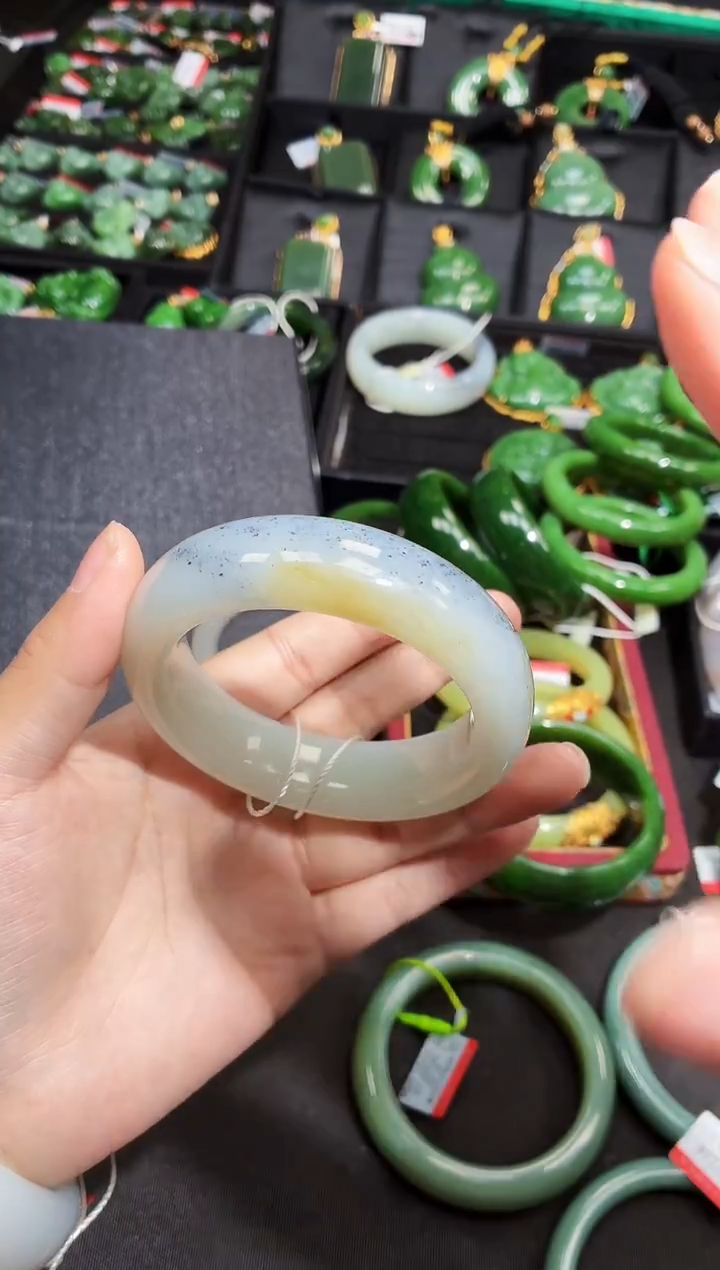 未镶嵌手镯和田玉明*️多样性发一