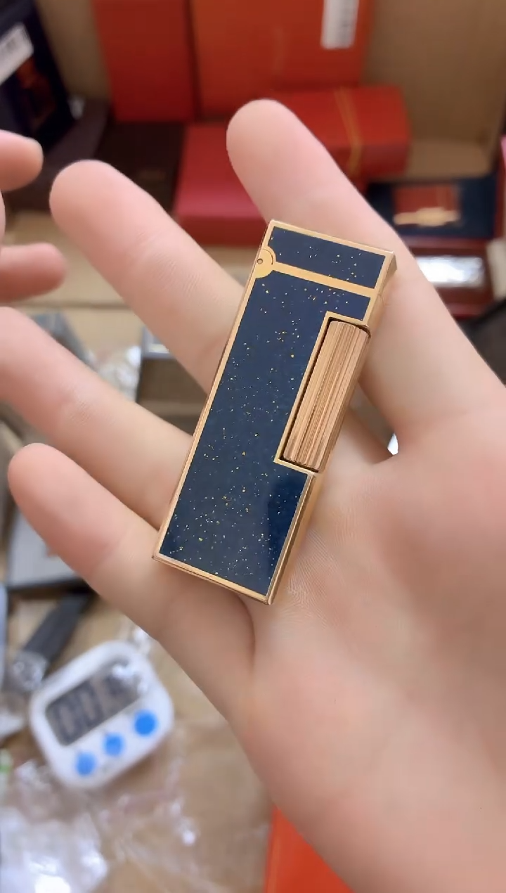 薄登蓝漆洒金打火机