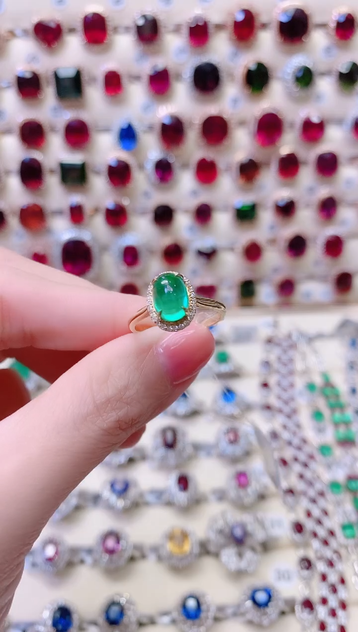 18K金镶嵌戒指祖母绿1