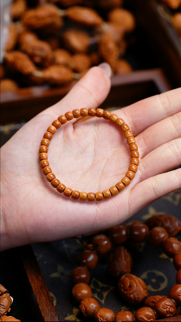 【闪购商品】橄榄核吊坠苏工橄榄核