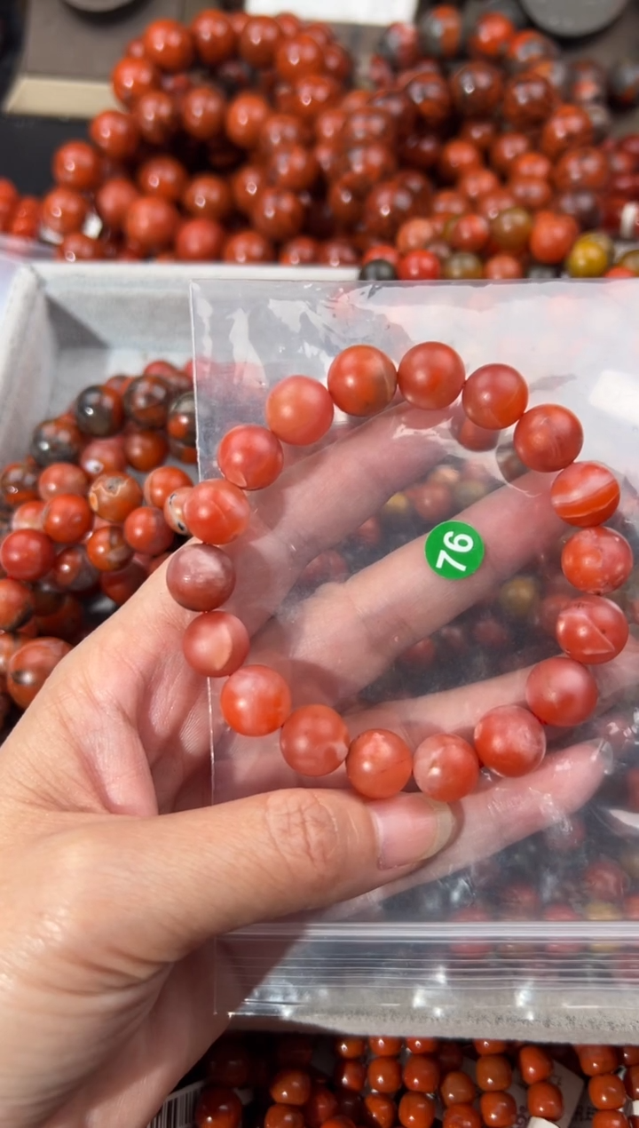 南红玛瑙手镯未镶嵌11+