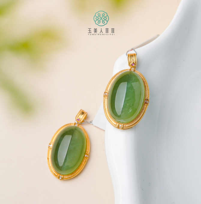 菲菲珠宝好*27214-18K碧玉猫眼蛋面约26*16mm吊坠~多样性发一