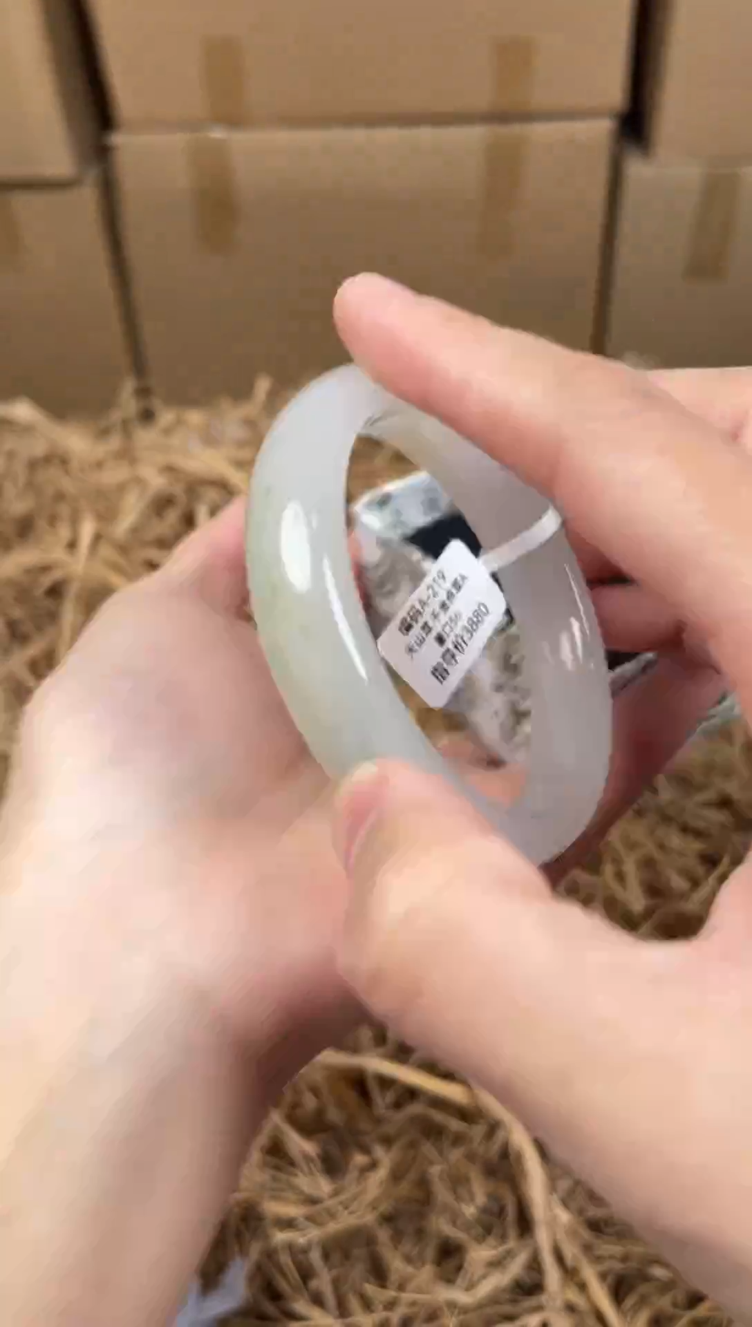 未镶嵌手镯石英质玉A219