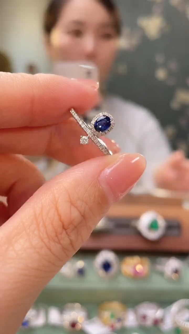 戒指蓝宝石18K金镶嵌主石：0.38ct
