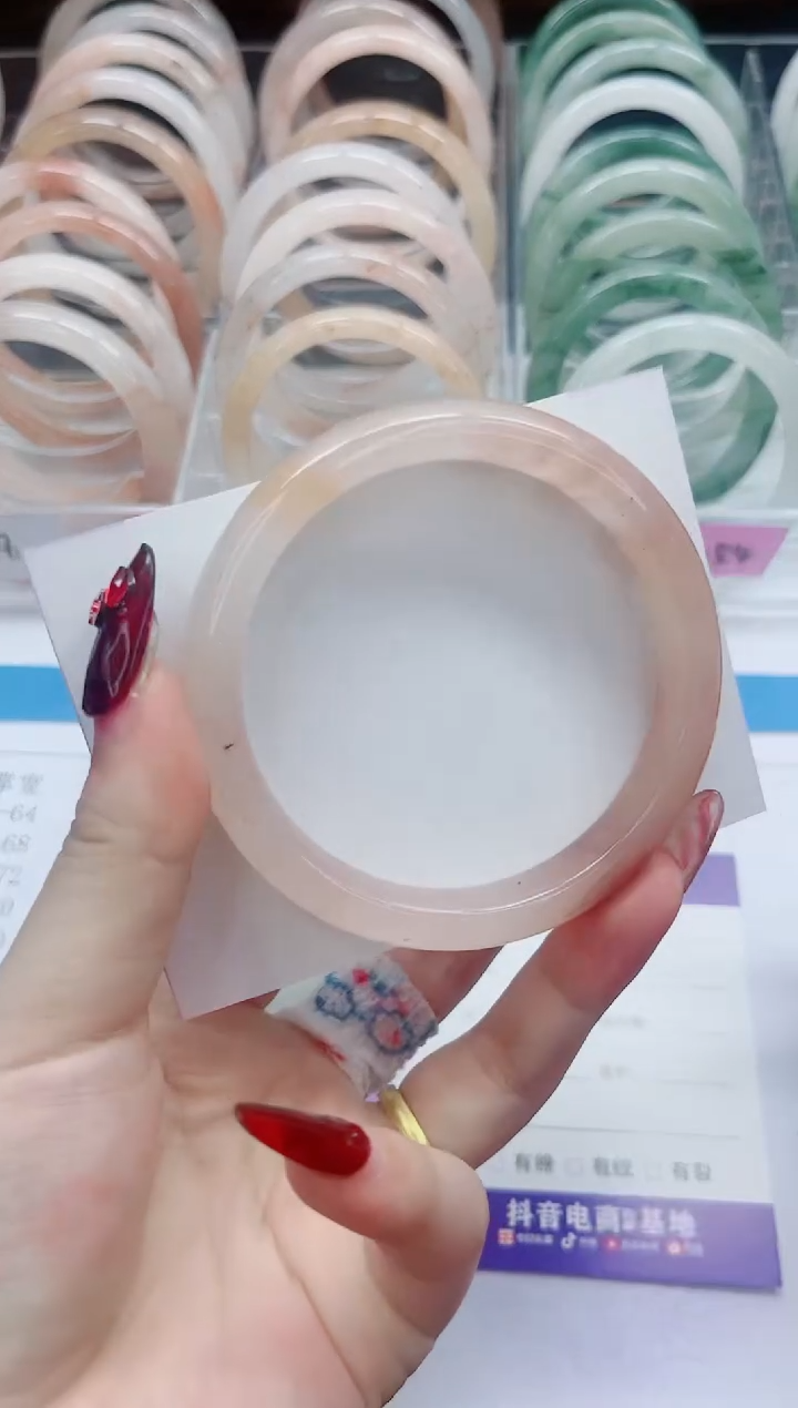 【闪购商品】石英质玉手镯未镶嵌48-60.6