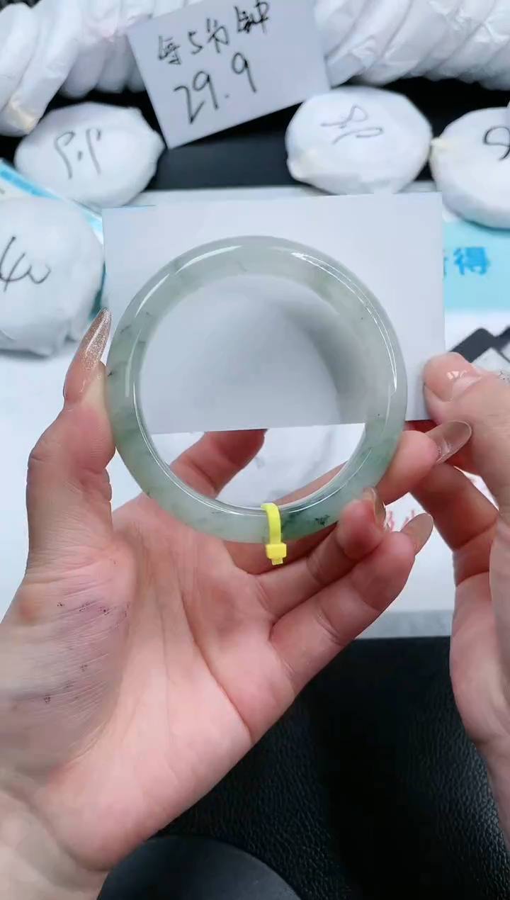 【闪购商品】石英质玉手镯未镶嵌9S126-59