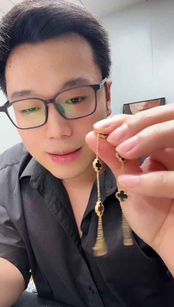 18K金镶嵌手链玛瑙/玉髓妮**人黑色k黄，小号五花手链 