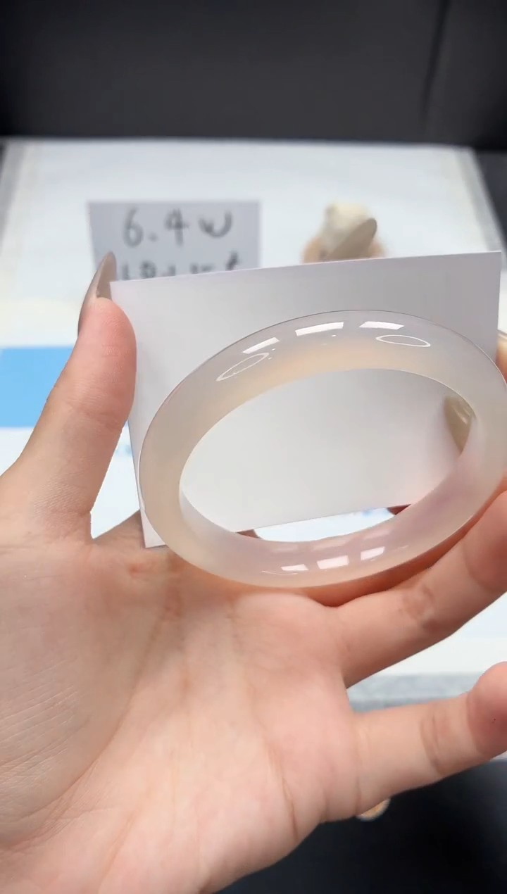 石英质玉手镯未镶嵌256/荔枝62.5