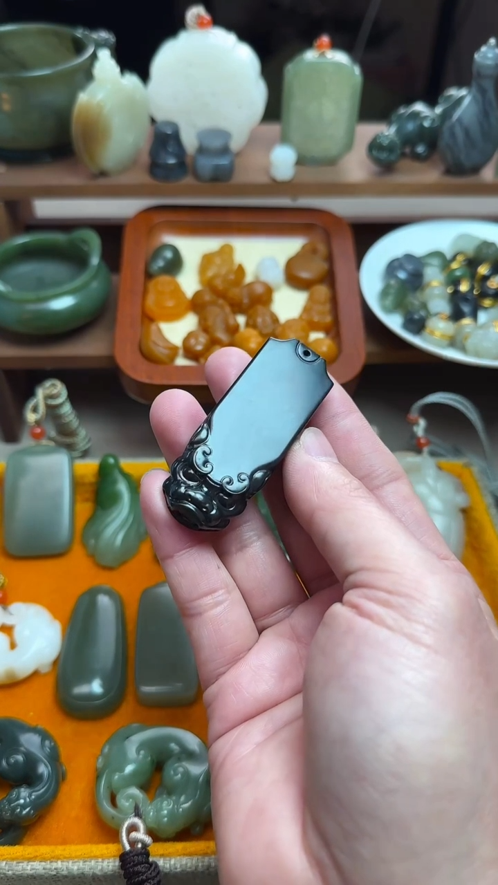 【闪购商品】和田玉颈饰未镶嵌兽面无事牌苏工