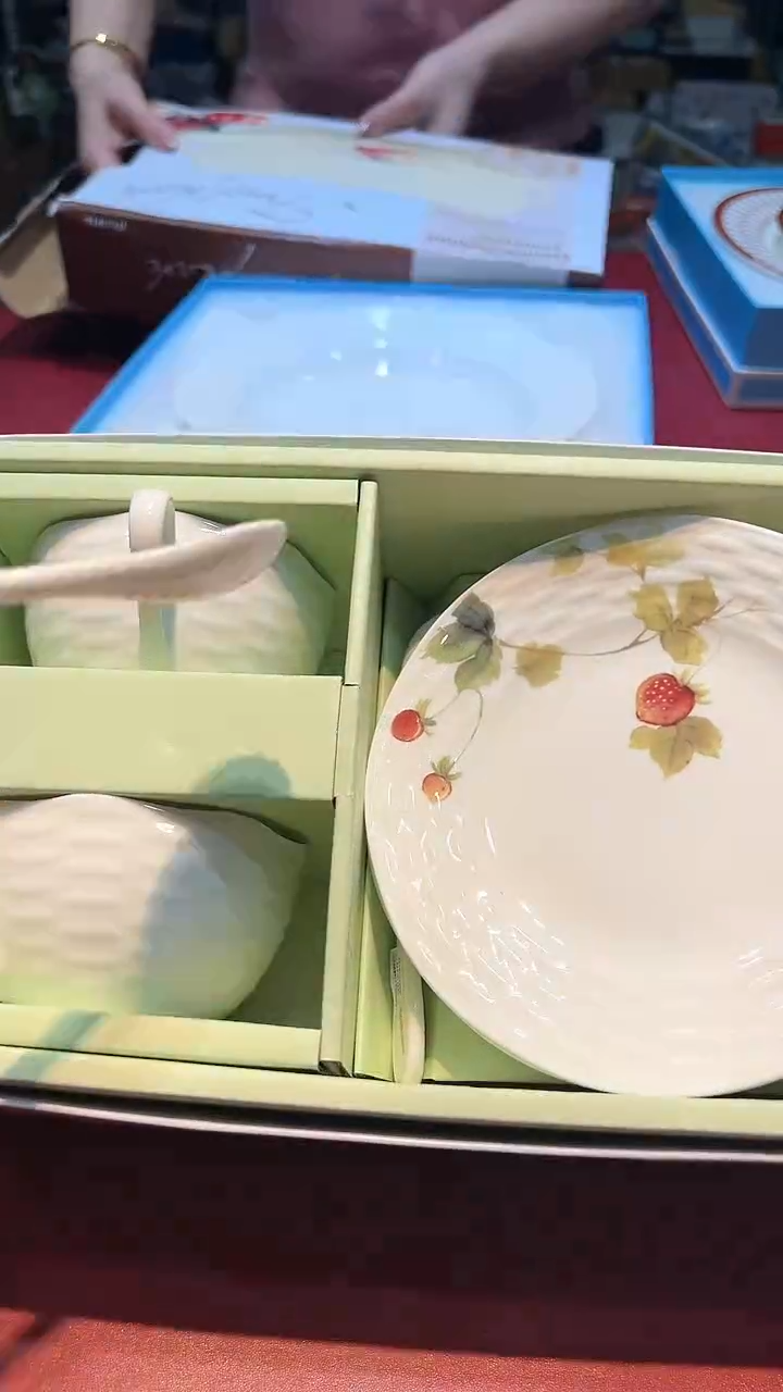 【闪购商品】瓷片锅碗瓢盆一件不剩
