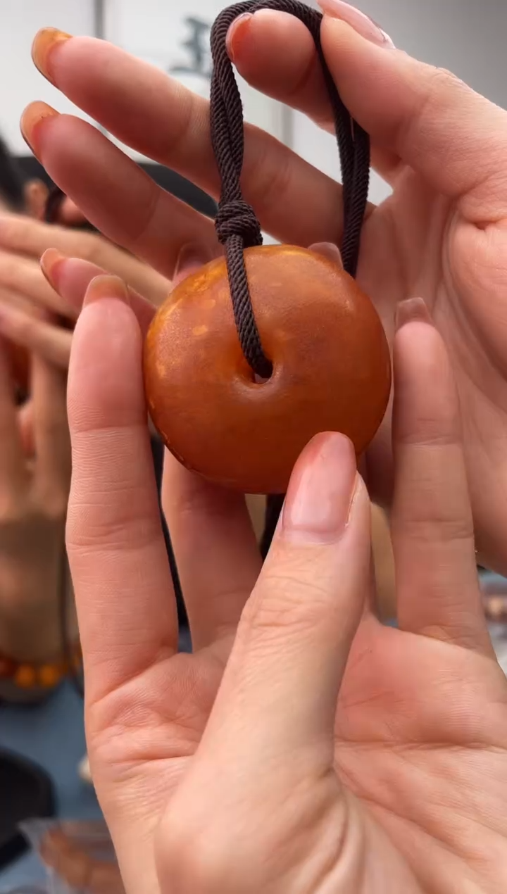 【闪购商品】蜜蜡珠宝奇石未镶嵌微瑕配绳假一罚十028