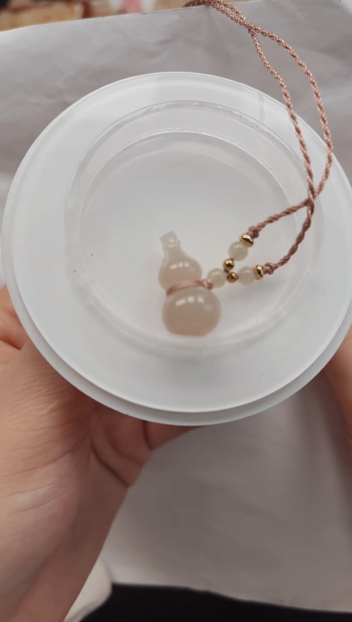 颈饰未镶嵌和田玉藕粉葫芦