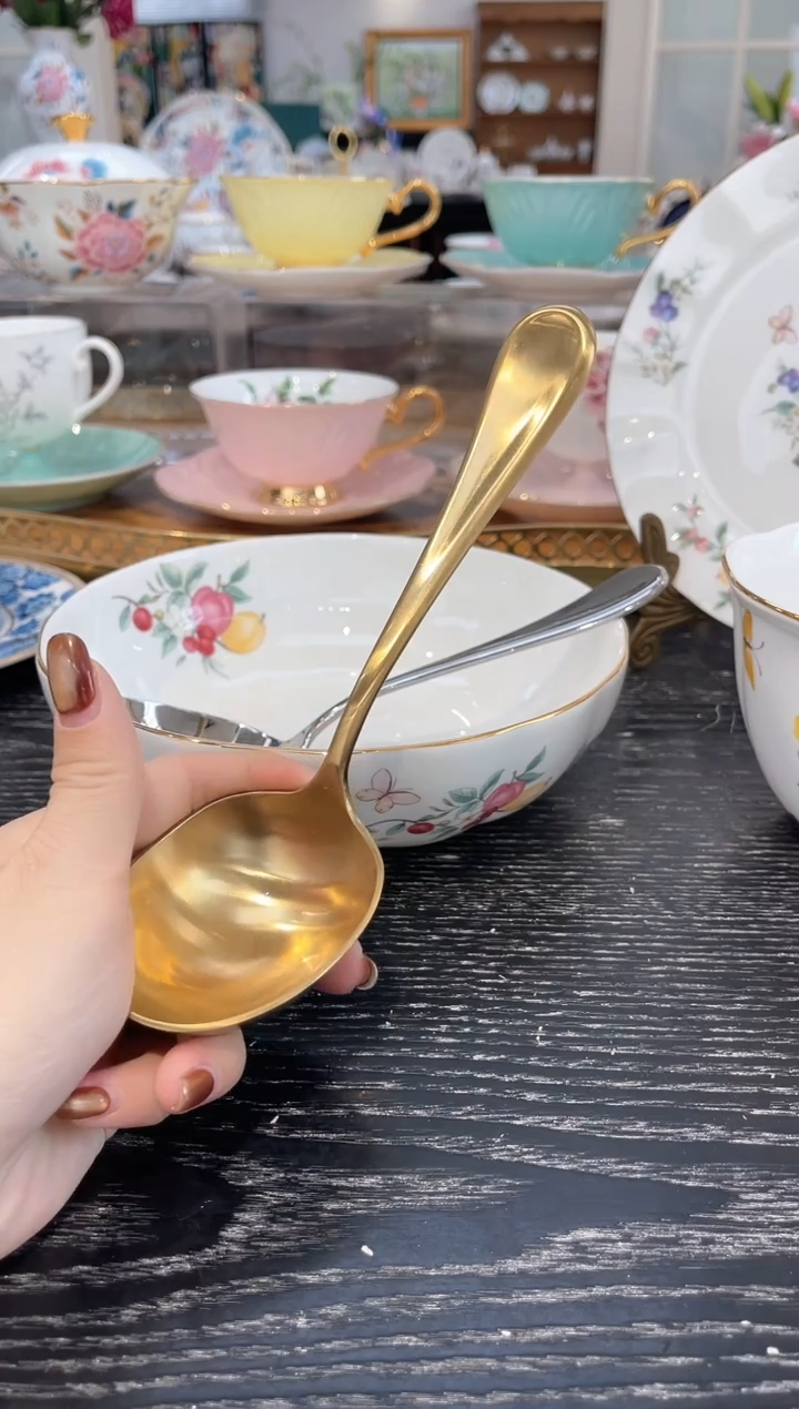 18-10不锈钢金色大勺            