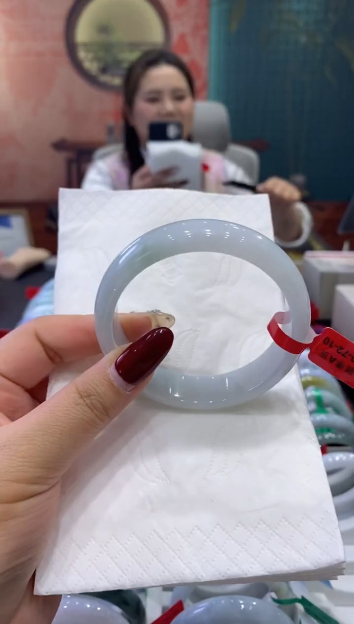 【闪购商品】翡翠手镯未镶嵌多人0002648