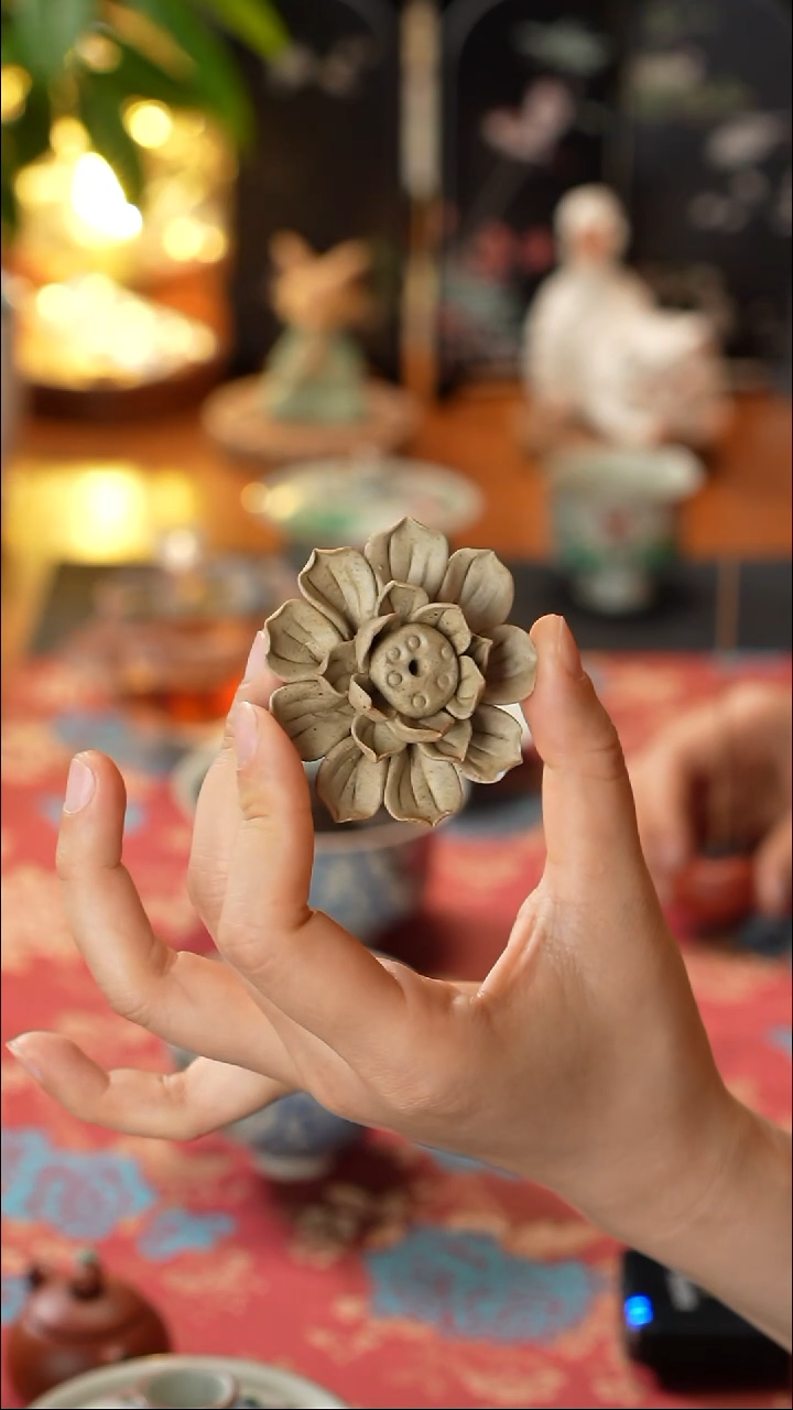 陶泥莲花线香插陶泥莲花线香插