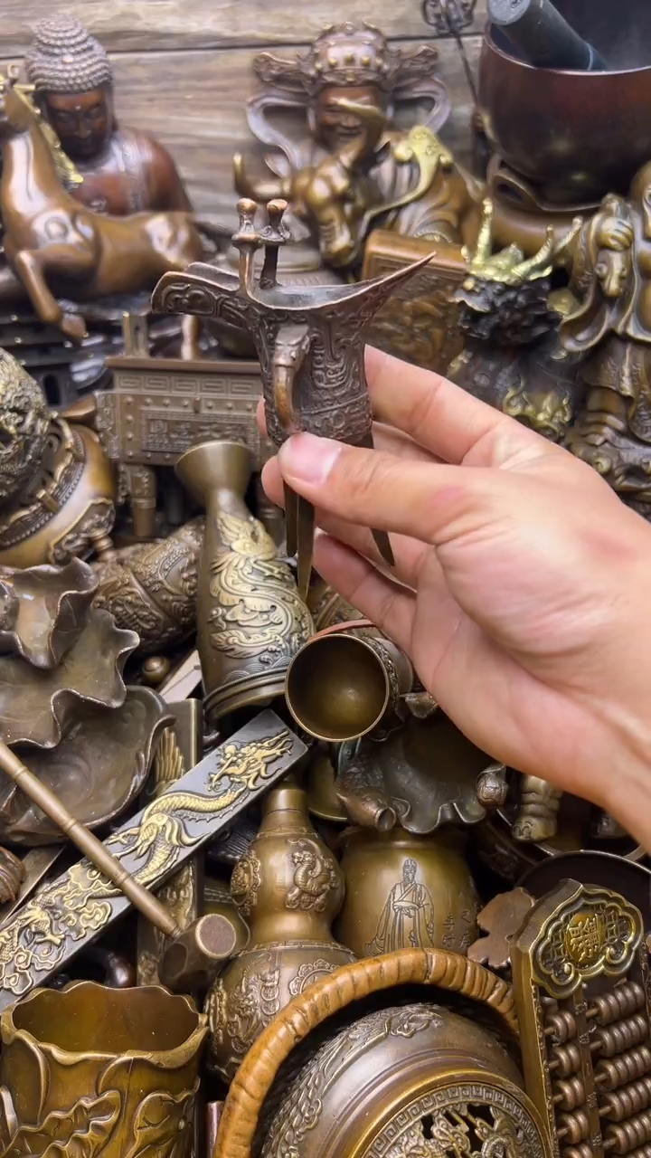 精美铜器，点击下单