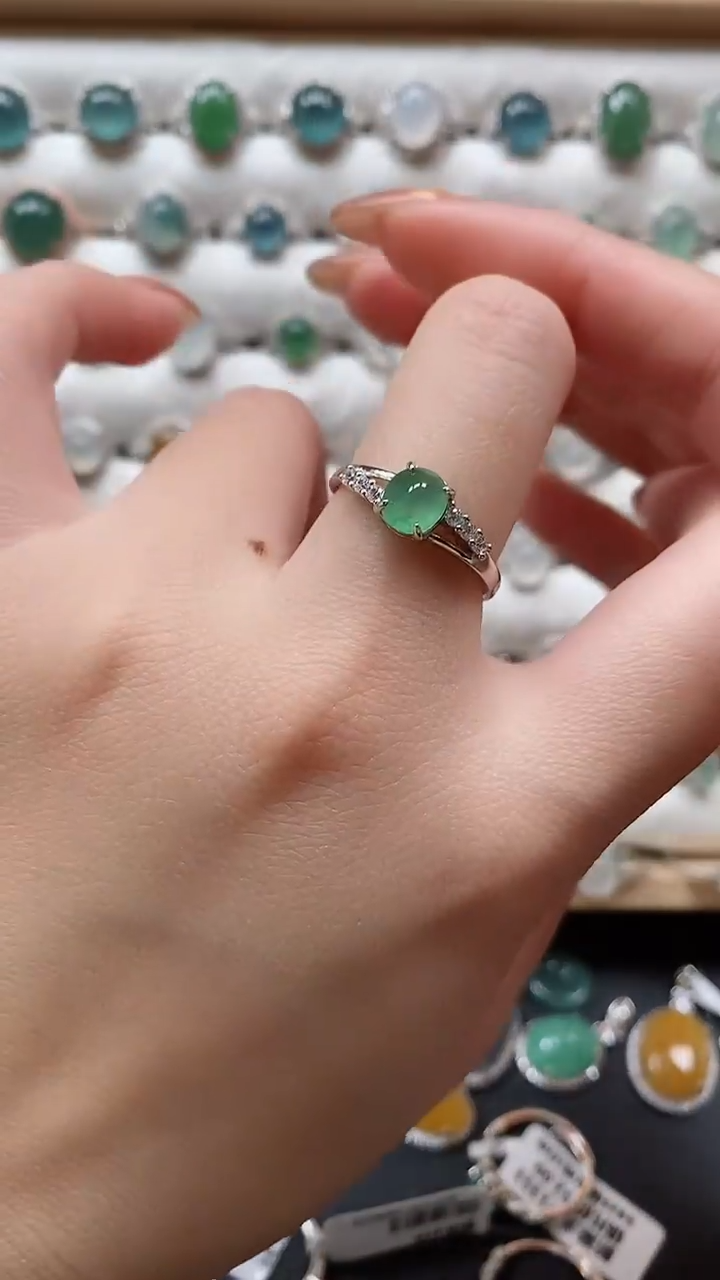 【闪购商品】翡翠戒指银S925镶嵌一物一证一礼盒