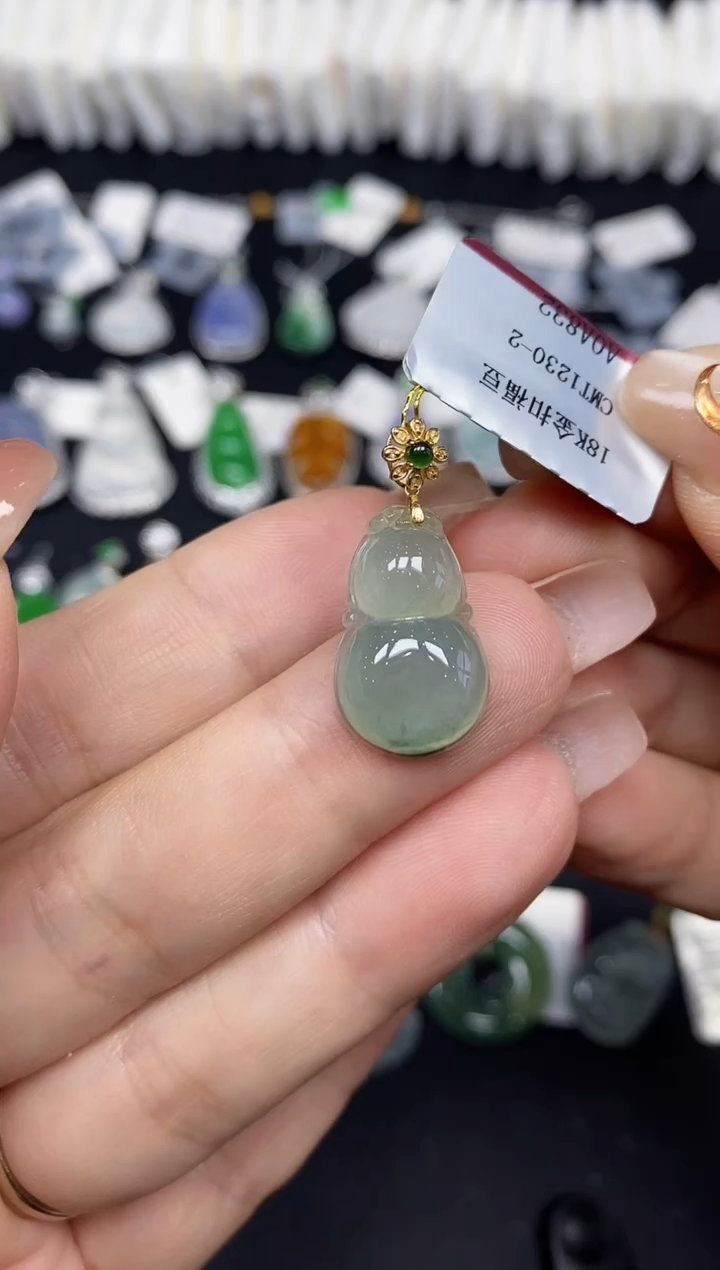 吊坠(不含链)18K金镶嵌翡翠葫芦18K金扣镶嵌@@CMT